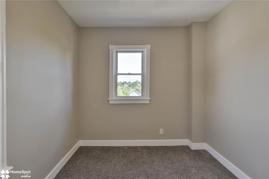 619 Sioux Street Bethlehem, PA 18015 - Photo 35 of 61 an empty room with a window