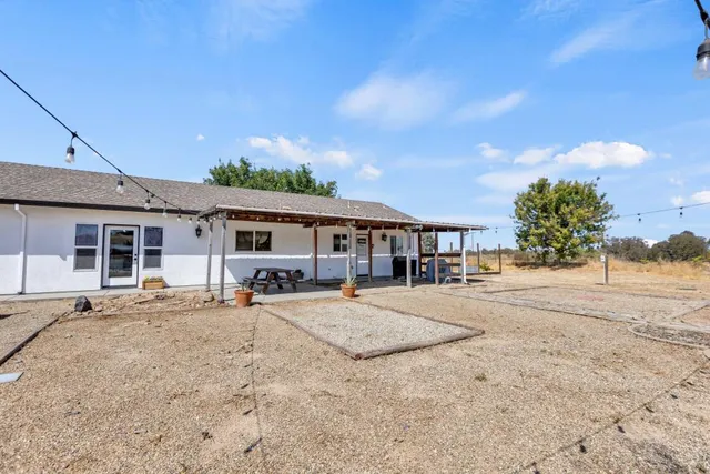 $705,000 | 6048 Amos Lane, Valley Springs, CA 95252