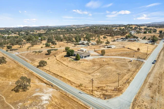 $705,000 | 6048 Amos Lane, Valley Springs, CA 95252