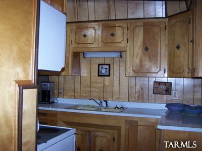 119 East 1st Street Mammoth, AZ 85618 - Photo 6 of 10