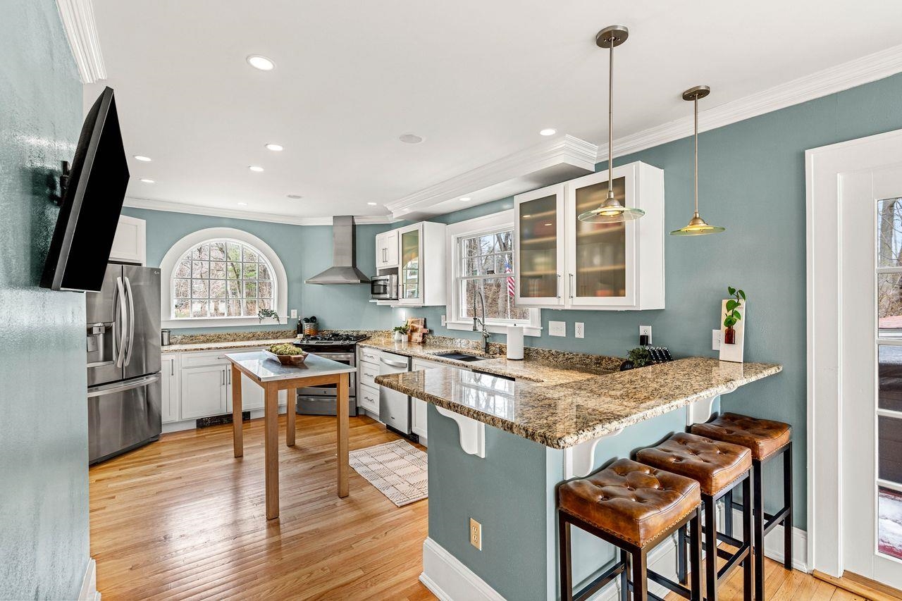 483 Walnut Street Manchester, NH 03104 - Photo 17 of 58