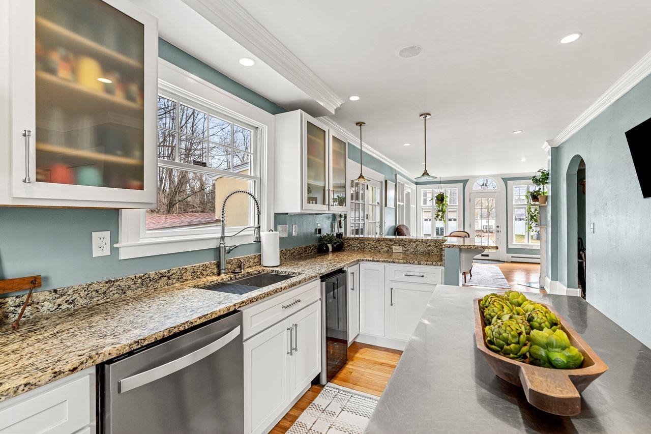 483 Walnut Street Manchester, NH 03104 - Photo 20 of 58