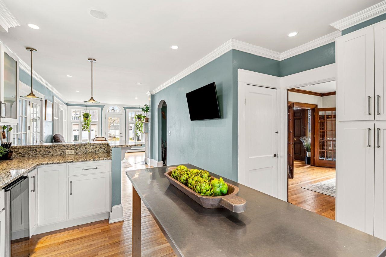 483 Walnut Street Manchester, NH 03104 - Photo 21 of 58