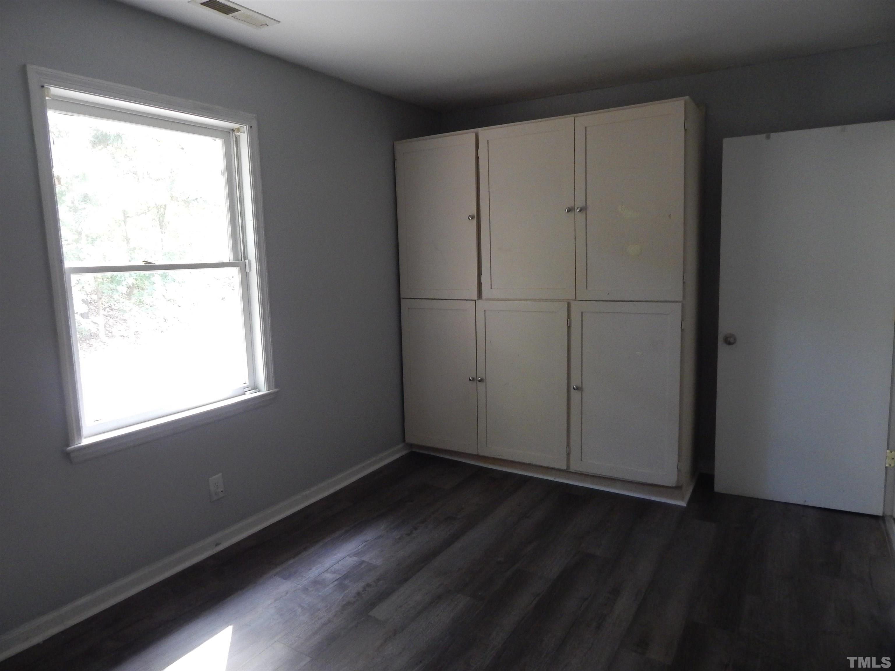 1500 Erwin Road Dunn, NC 28334 - Photo 9 of 13 Gallery Image 9