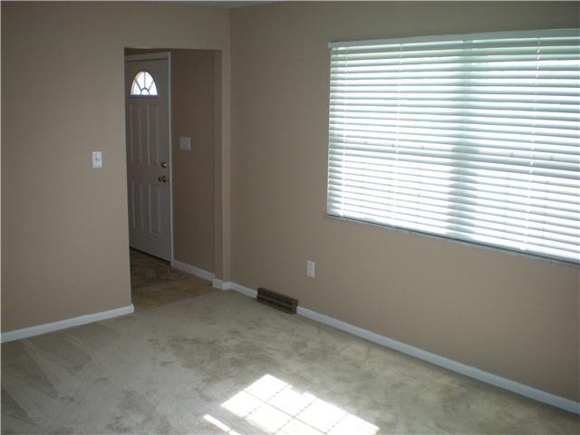 5516 Cedarbush Road Columbus, OH 43229 - Photo 3 of 25 Gallery Image 3