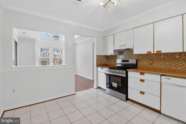 $2,000 | 15 C Friendswood Court, Unit C, Baltimore, MD 21209