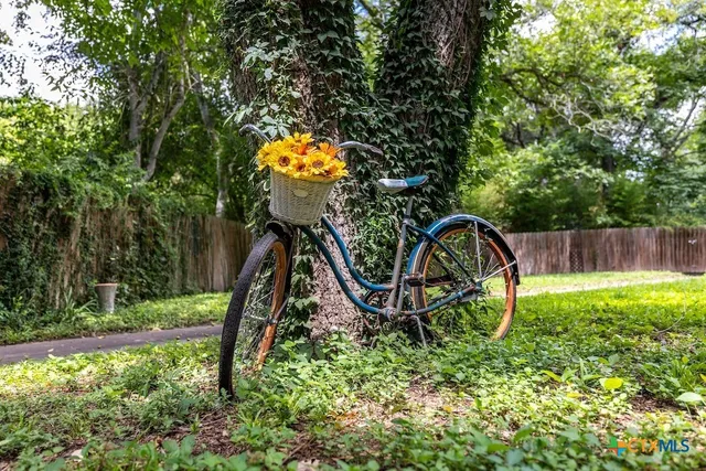 $355,000 | 114 North College Street, Gonzales, TX 78629