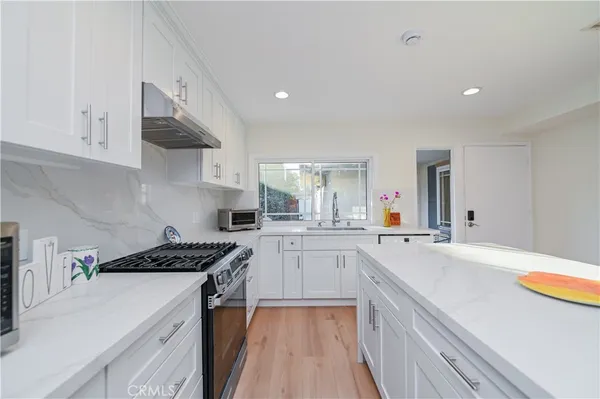 $5,000 | 15 Camphor South, Irvine, CA 92612