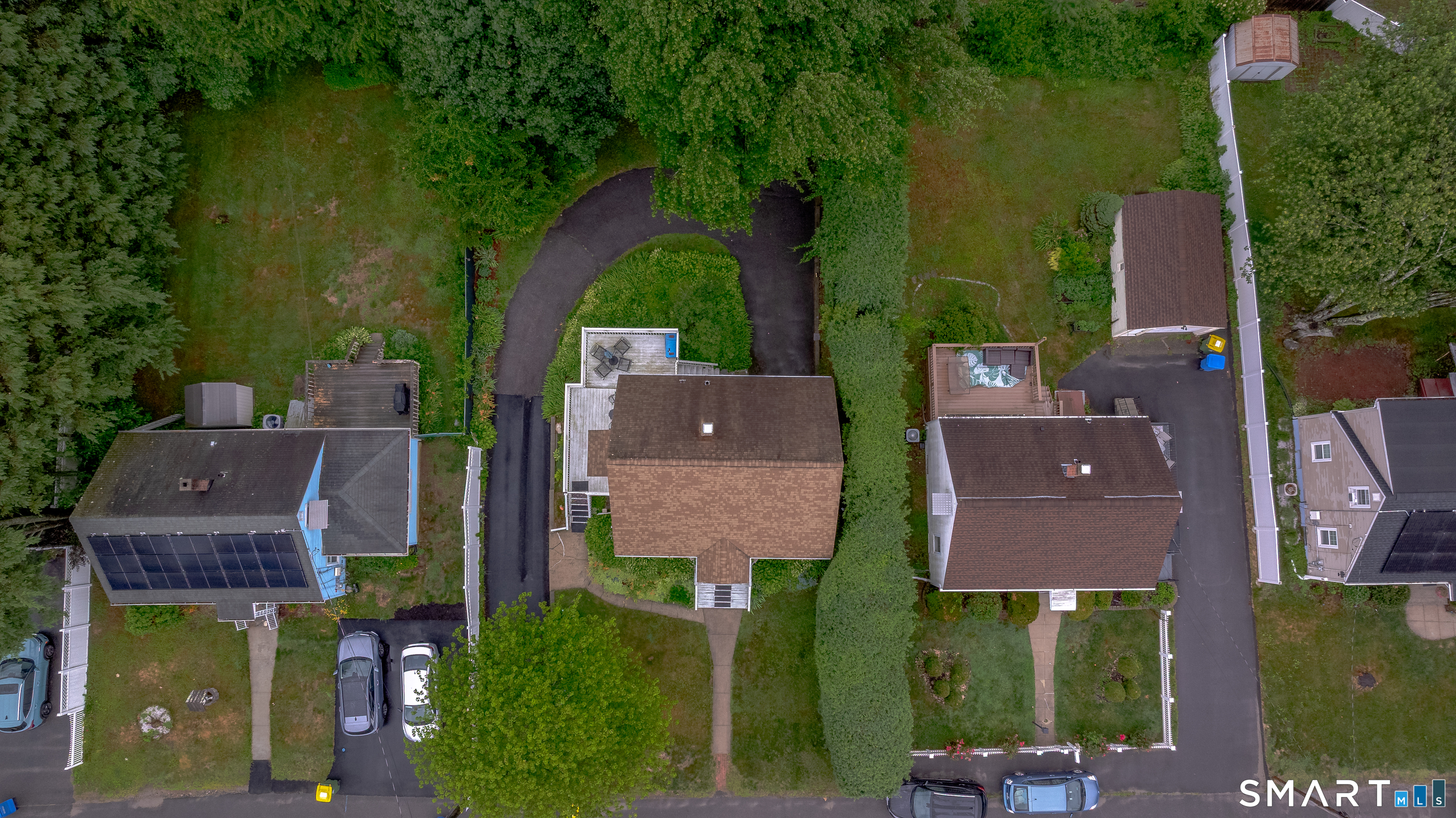 237 Alexander Avenue Waterbury, CT 06705 - Photo 5 of 31