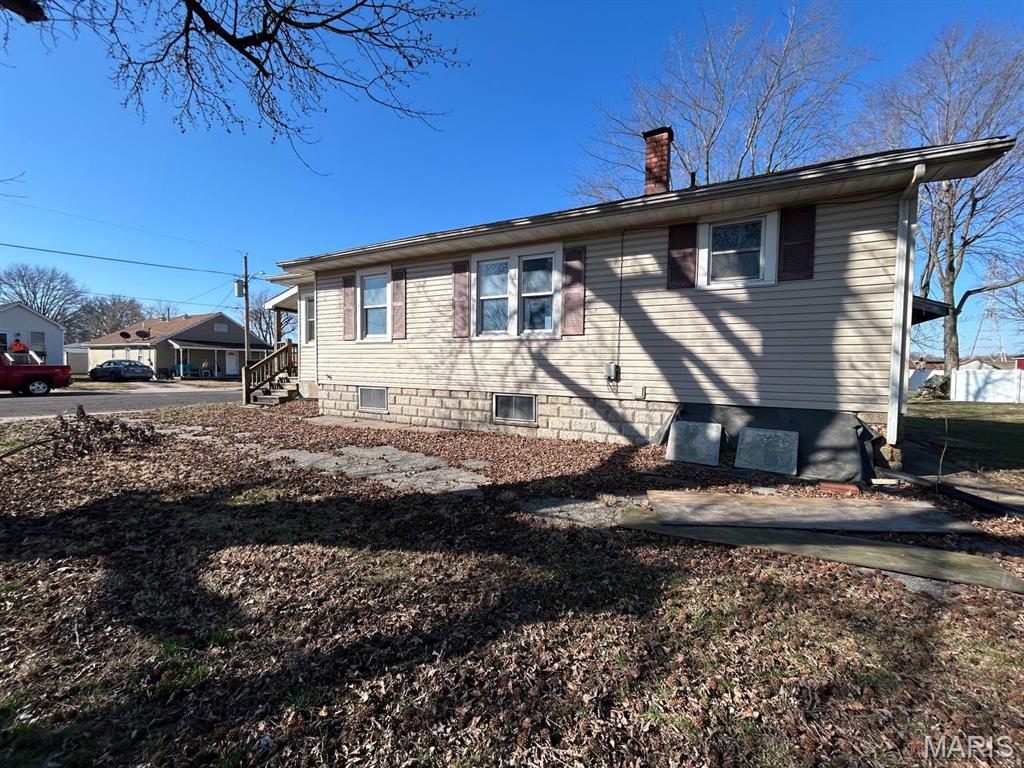 121 West Maple Street Hartford, IL 62048 - Photo 4 of 5