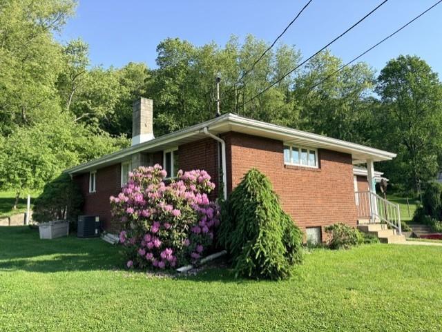 2434 Race Track Road Youngwood, PA 15697 - Photo 4 of 37
