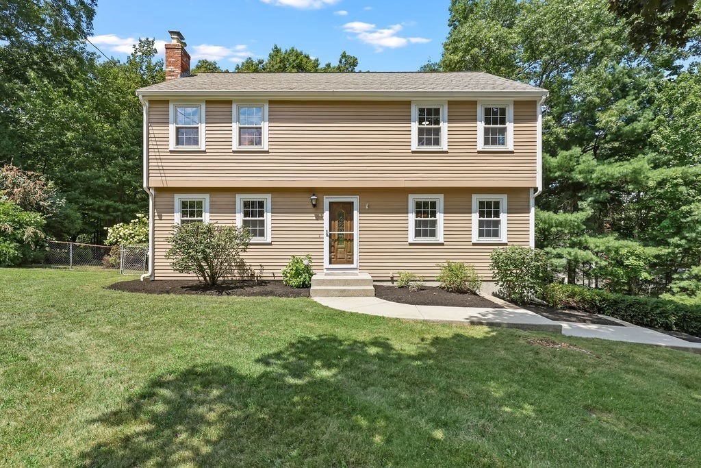 394 Old Farm Road Franklin, MA 02038 - Photo 1 of 42 Gallery Image 1