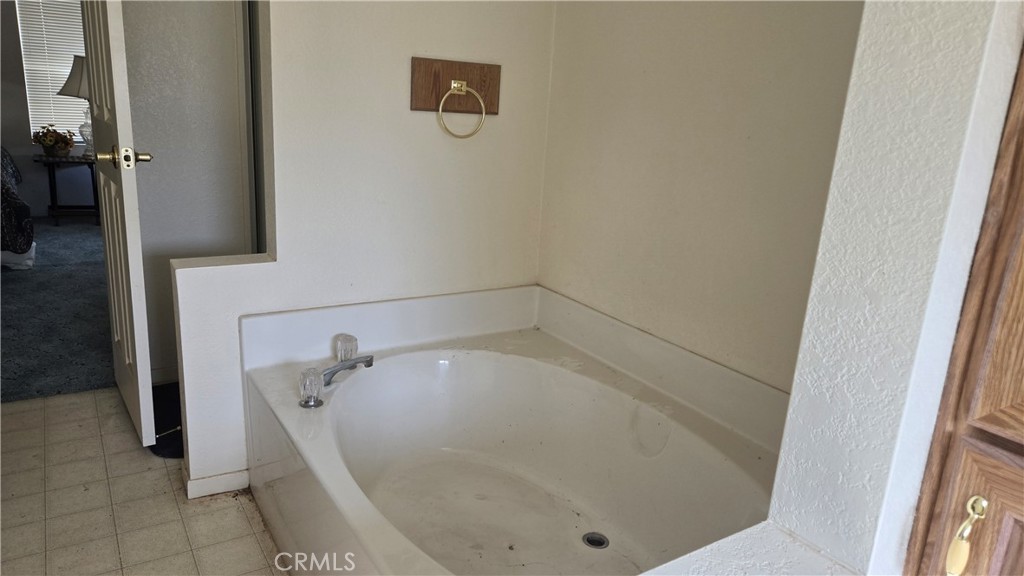 59441 Burnt Valley Road Anza, CA 92539 - Photo 29 of 52 Master bath