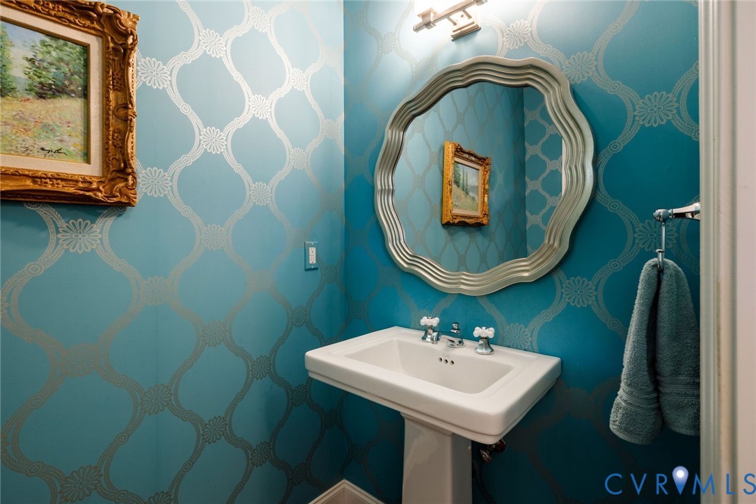328 South Gaskins Road Henrico, VA 23238 - Photo 28 of 66 First floor powder room