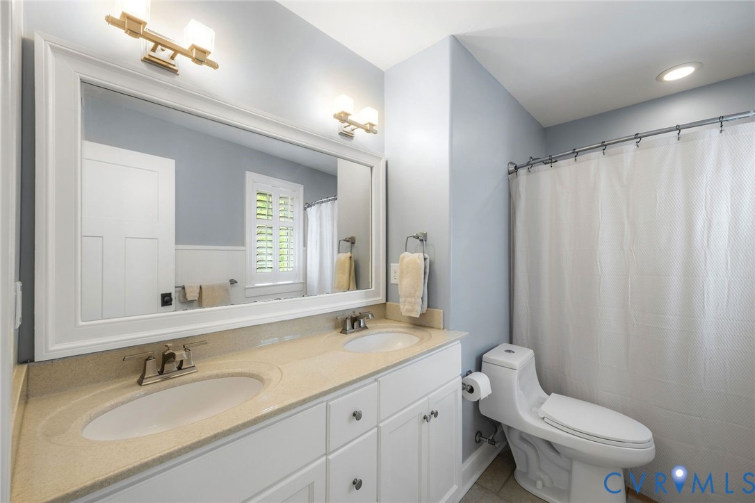 328 South Gaskins Road Henrico, VA 23238 - Photo 36 of 66 Hall bathroom