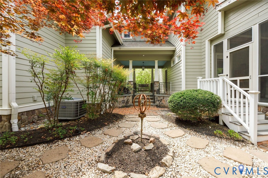 328 South Gaskins Road Henrico, VA 23238 - Photo 54 of 66 Courtyard, breezeway