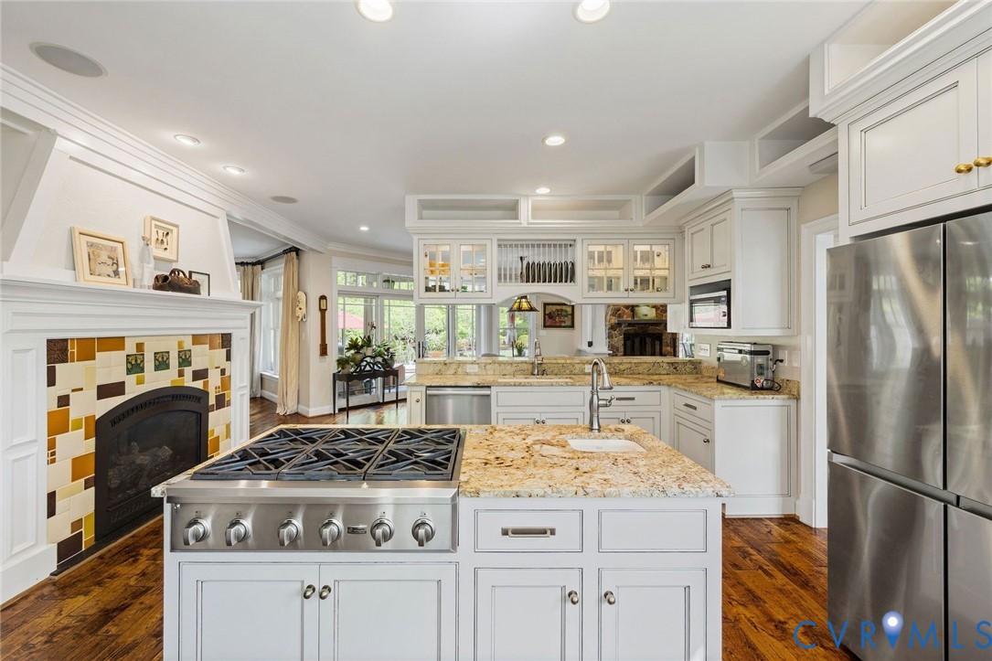 328 South Gaskins Road Henrico, VA 23238 - Photo 9 of 66