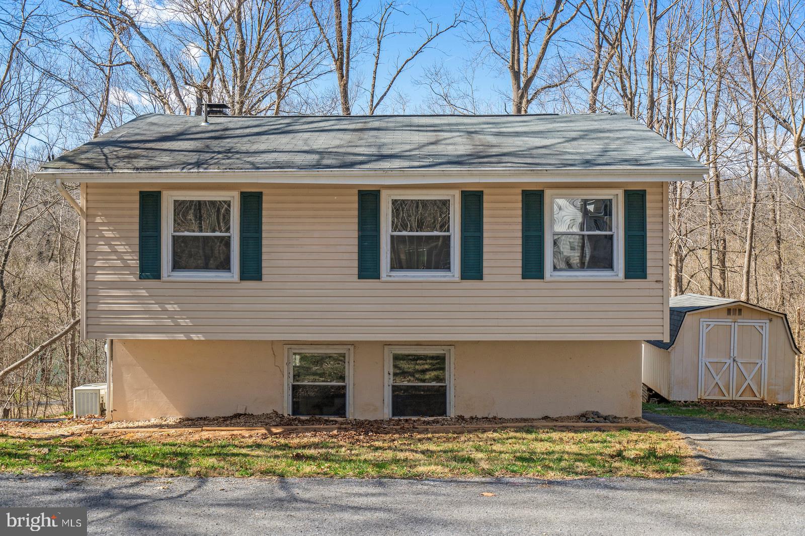 54 Spruce Road Front Royal, VA 22630 - Photo 2 of 23 Gallery Image 2