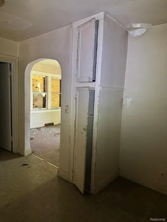 $16,500 | 722 East Ridgeway Avenue, Flint, MI 48505