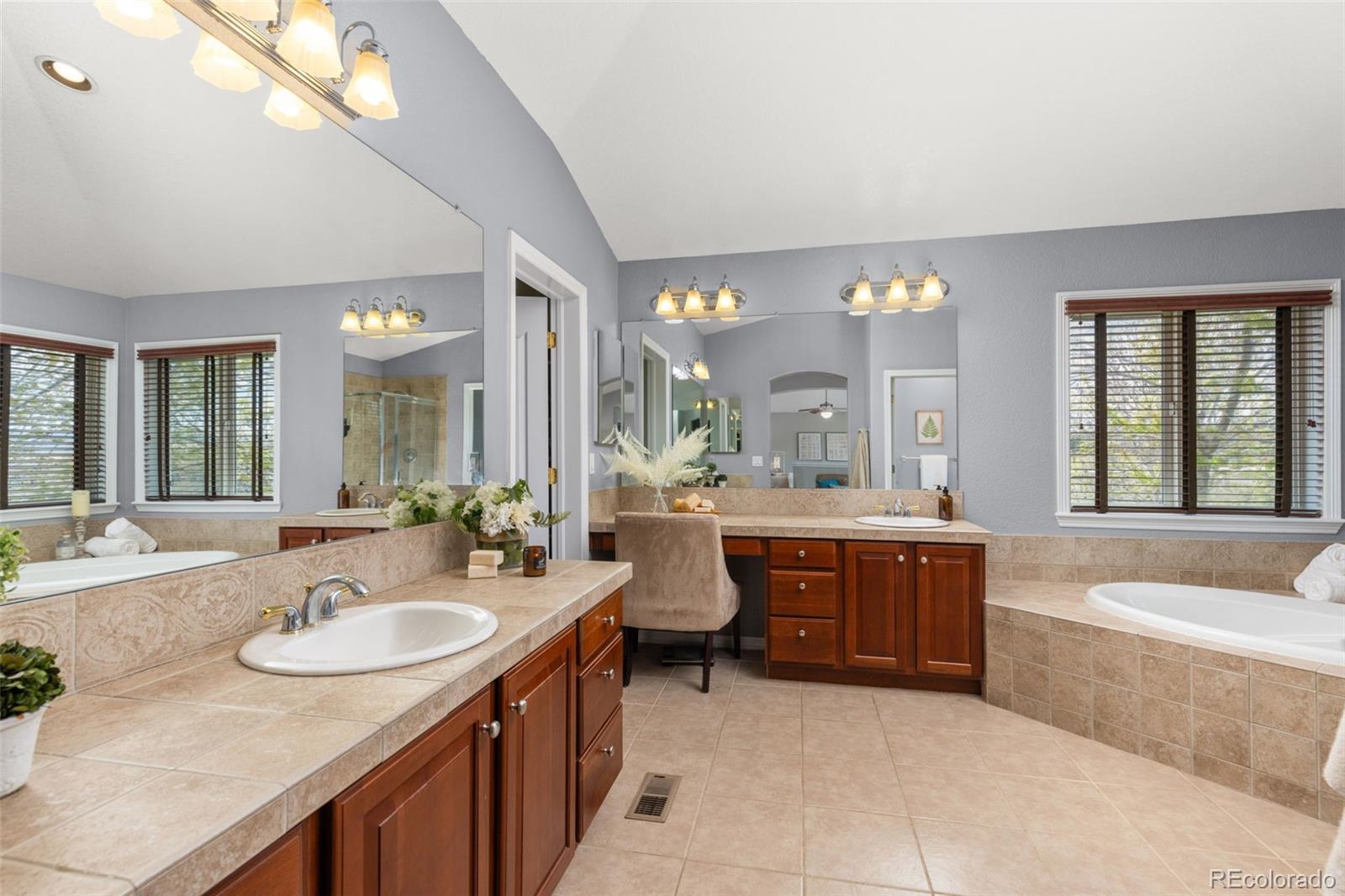 706 Ridgemont Circle Highlands Ranch, CO 80126 - Photo 25 of 47 Gallery Image 25