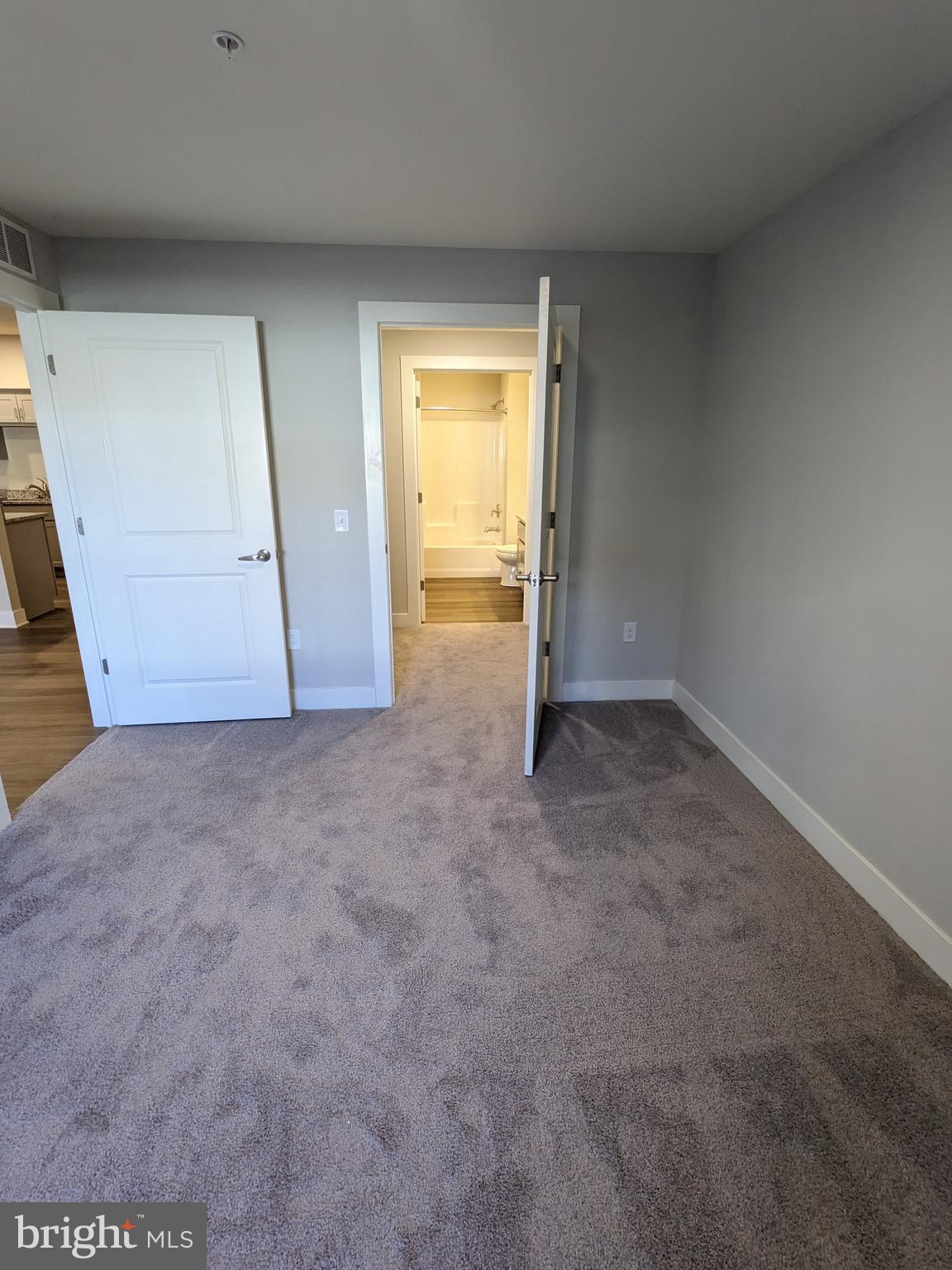 315 Locust Street Columbia, PA 17512 - Photo 16 of 25 an empty room with a empty space