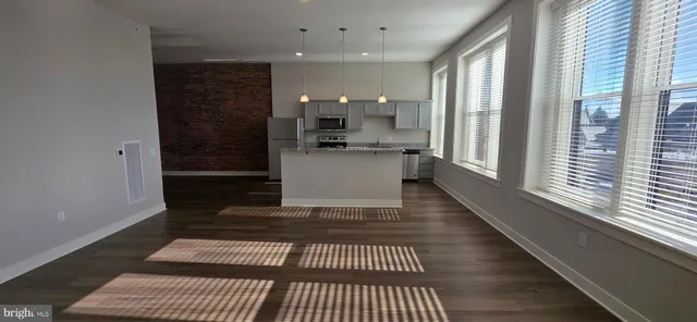 $1,350 | 315 Locust Street, Columbia, PA 17512