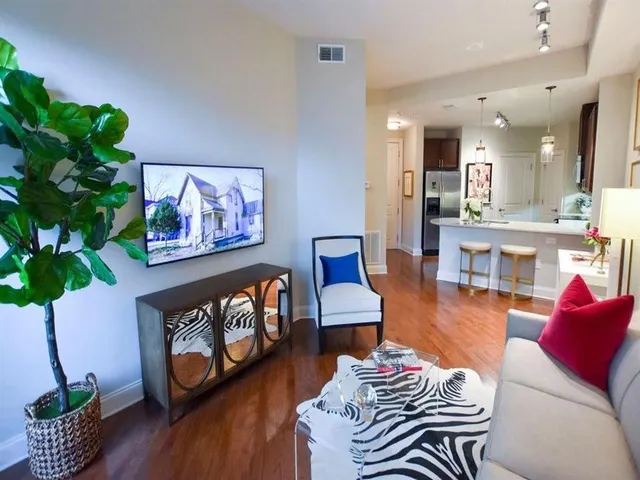 $2,044 | 92 West Paces Ferry Road Northwest, Unit 8007, Atlanta, GA 30305