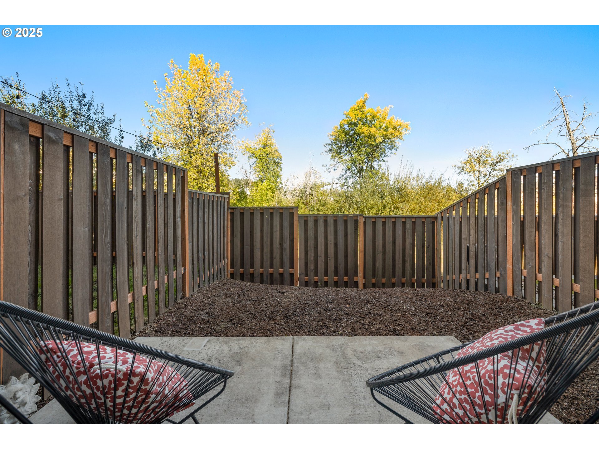 12524 Southwest 171st Terrace Beaverton, OR 97007 - Photo 33 of 40 a view of outdoor space with deck