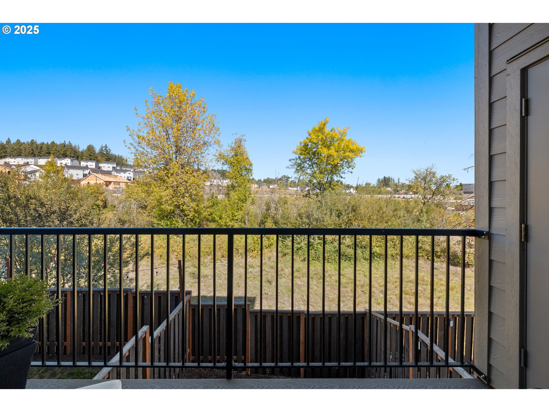 12524 Southwest 171st Terrace Beaverton, OR 97007 - Photo 10 of 40