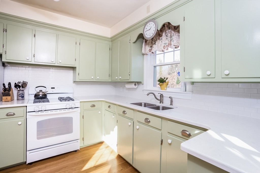 75 Davis Road Westport, MA 02790 - Photo 12 of 25 Gallery Image 12
