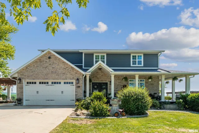 $799,000 | 1389 260th Avenue, Delmar, IA 52037