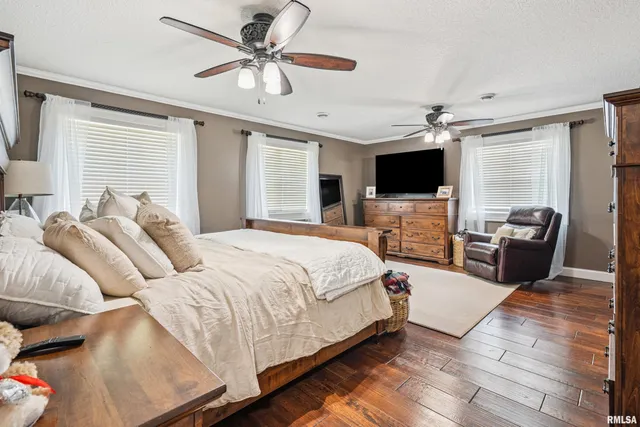 $799,000 | 1389 260th Avenue, Delmar, IA 52037