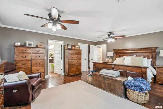 $799,000 | 1389 260th Avenue, Delmar, IA 52037