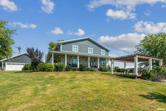 $799,000 | 1389 260th Avenue, Delmar, IA 52037