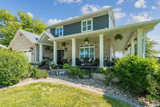 $799,000 | 1389 260th Avenue, Delmar, IA 52037