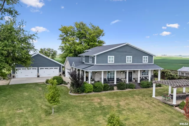 $799,000 | 1389 260th Avenue, Delmar, IA 52037