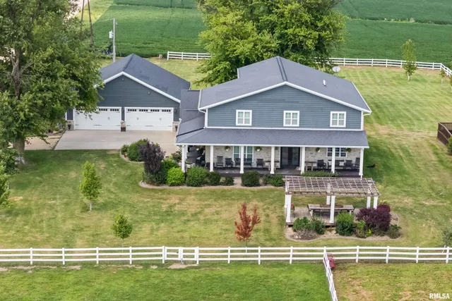 $799,000 | 1389 260th Avenue, Delmar, IA 52037