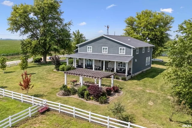 $799,000 | 1389 260th Avenue, Delmar, IA 52037