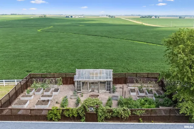 $799,000 | 1389 260th Avenue, Delmar, IA 52037