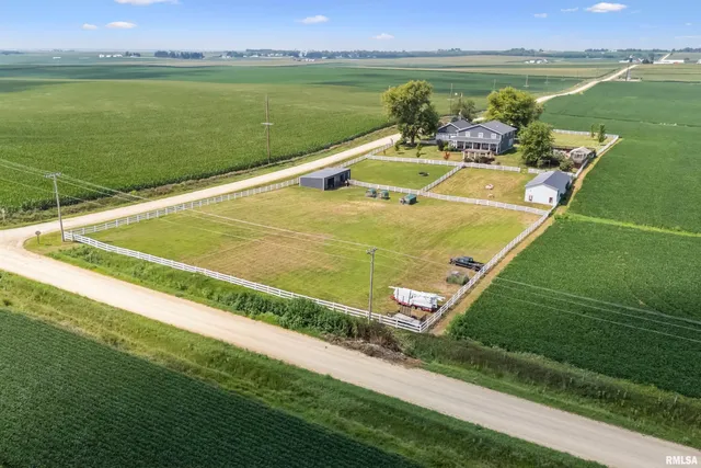 $799,000 | 1389 260th Avenue, Delmar, IA 52037