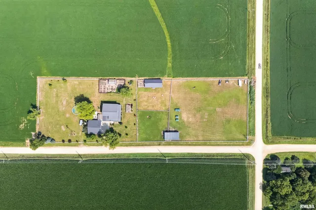 $799,000 | 1389 260th Avenue, Delmar, IA 52037