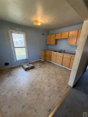 $35,000 | 328 South Union Street, Emporia, KS 66801