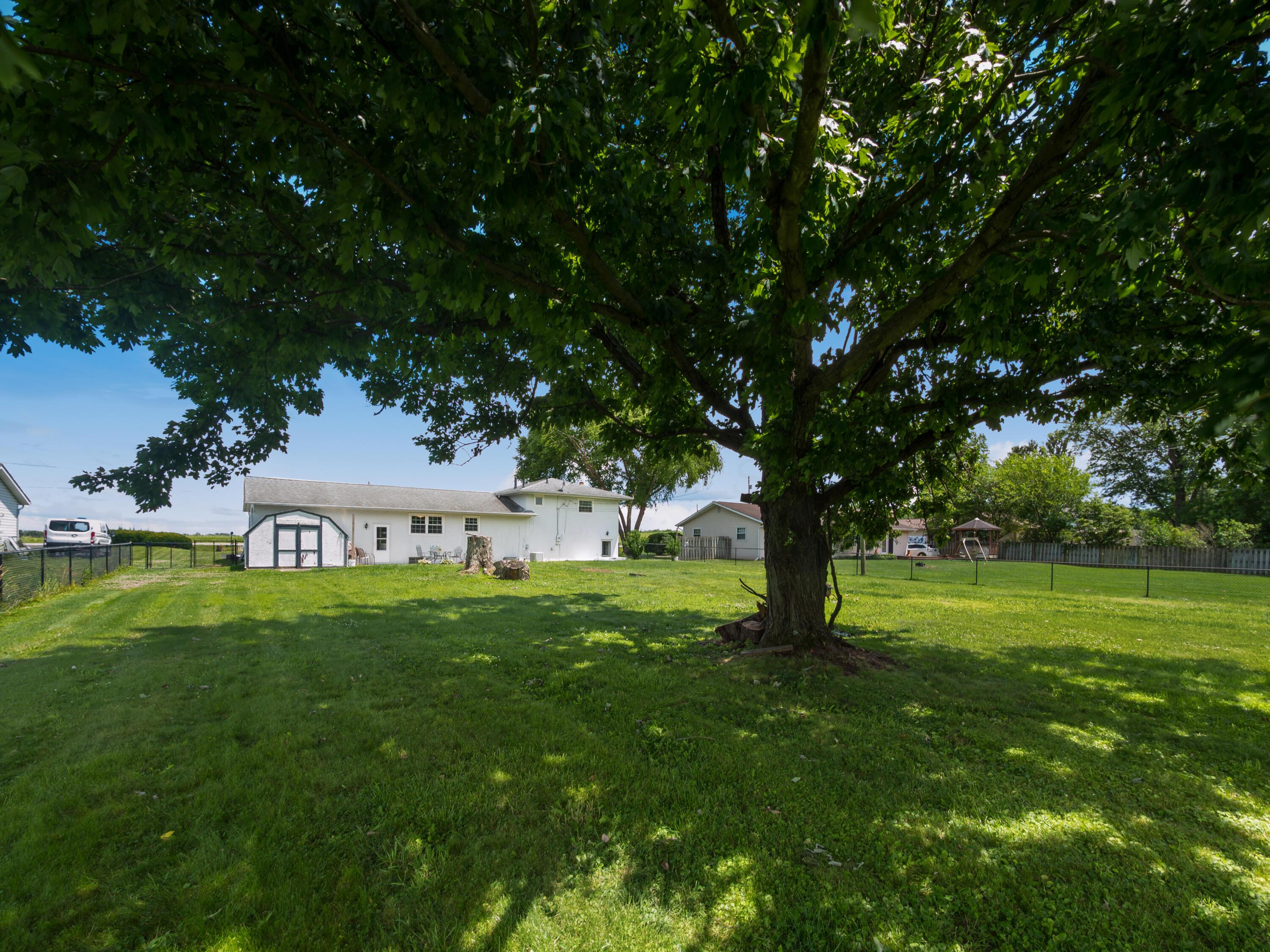 5907 Ebright Road Groveport, OH 43125 - Photo 11 of 11 Large Back Yard