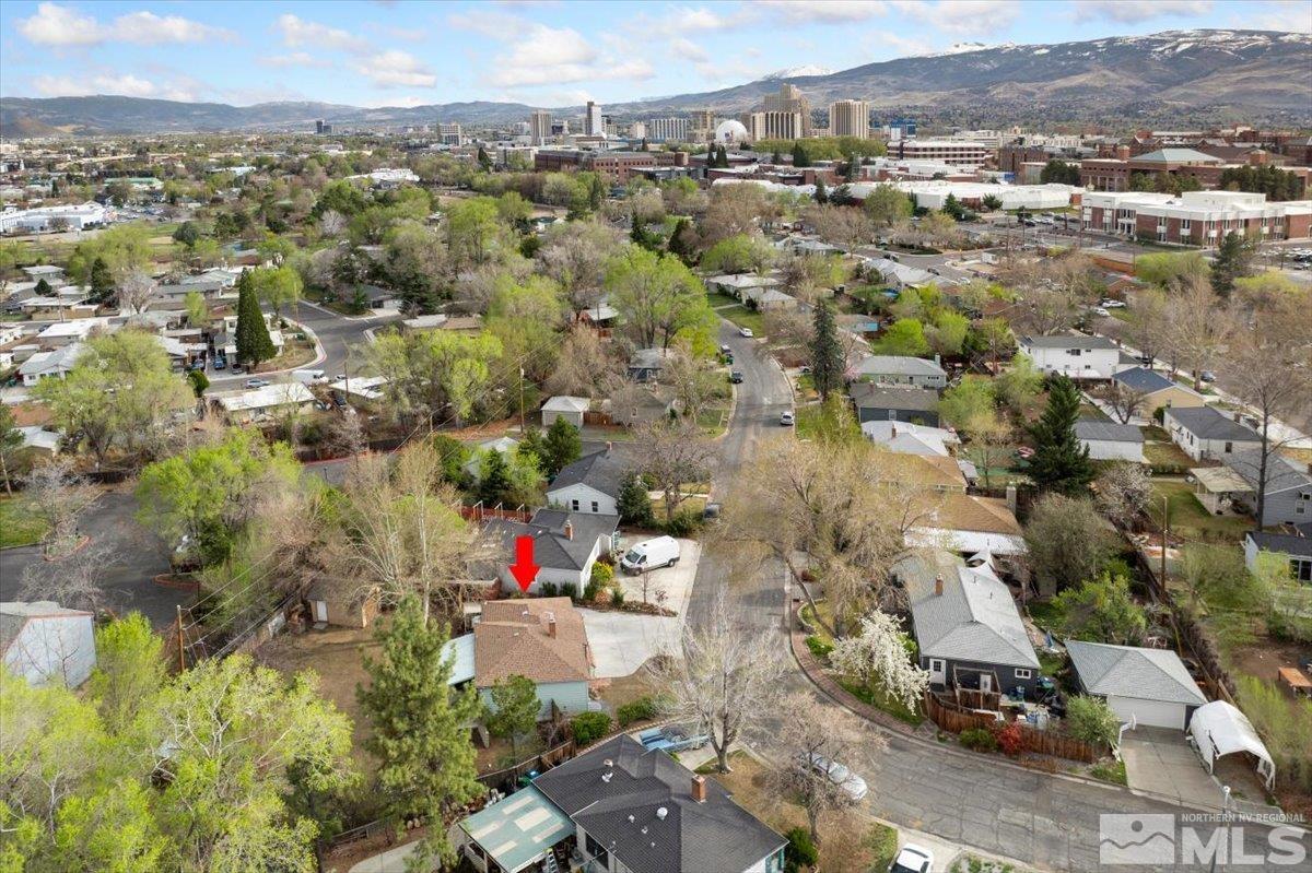 240 Bisby Street Reno, NV 89512 - Photo 26 of 27 an aerial view of residential houses with outdoor space