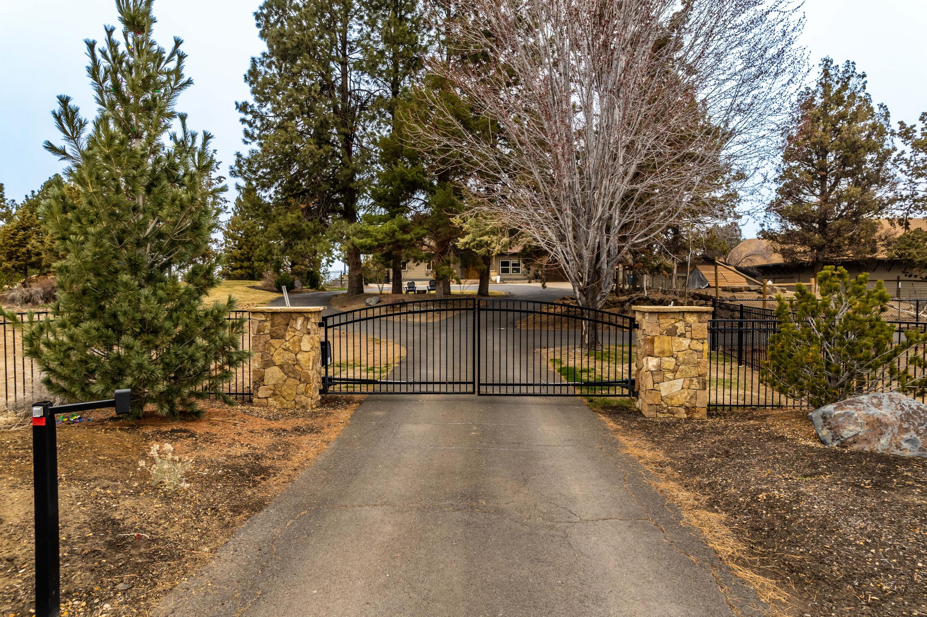 21240 Yeoman Road Bend, OR 97701 - Photo 42 of 50 42 21240 Yeoman Rd, Bend-9