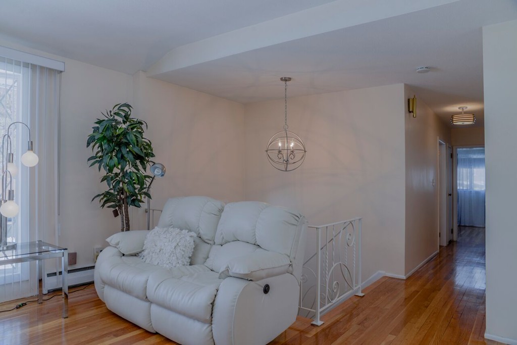 1 Edgehill Road Peabody, MA 01960 - Photo 4 of 24 Gallery Image 4