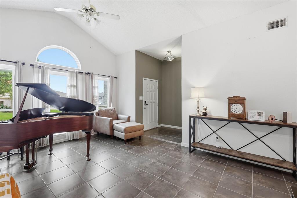 4217 Broken Arrow Road Fort Worth, TX 76137 - Photo 7 of 40