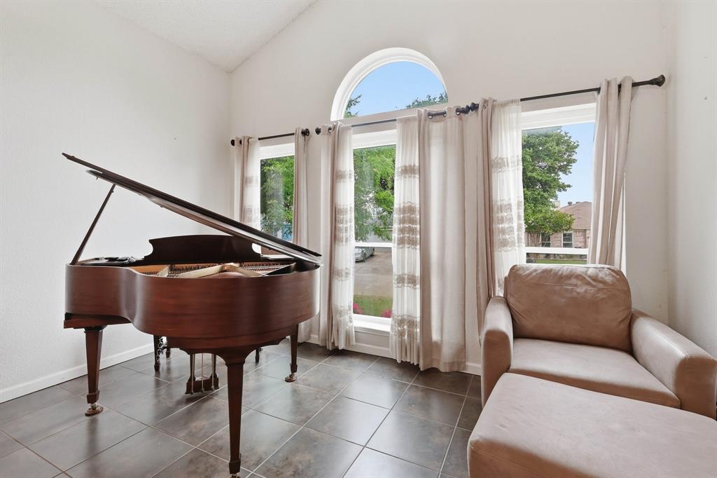 4217 Broken Arrow Road Fort Worth, TX 76137 - Photo 8 of 40