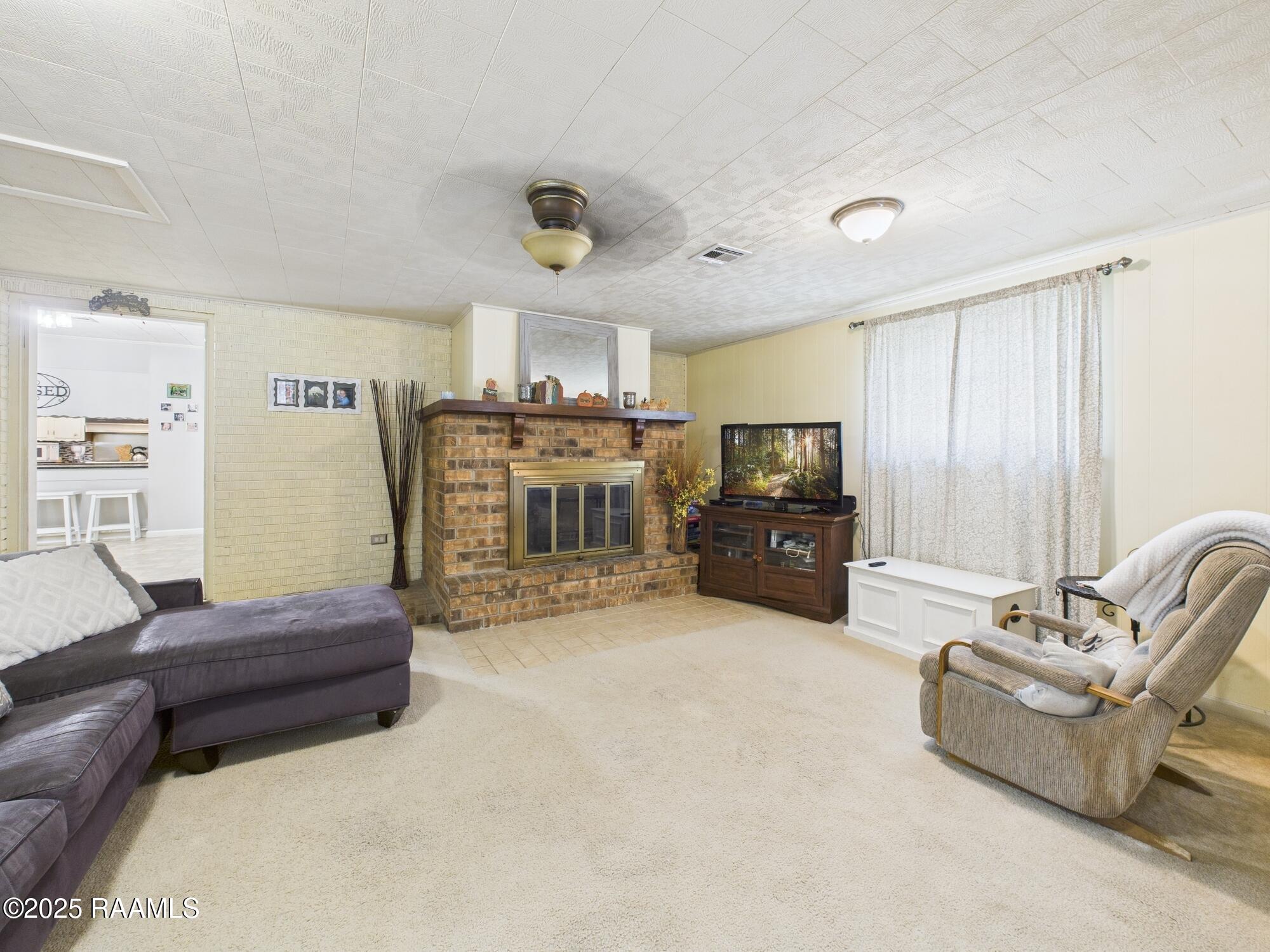 3556 Main Breaux Bridge Breaux Bridge, LA 70517 - Photo 5 of 29 CAM04246G0-PR0176-STILL006