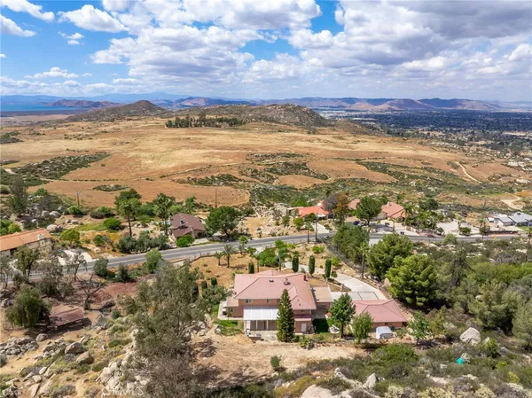 $999,500 | 28368 Rawlings Road, Hemet, CA 92544